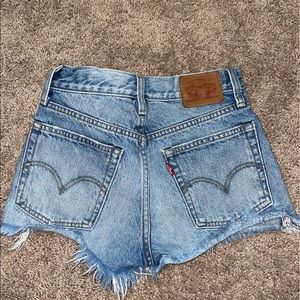 LEVI’S Jean shorts